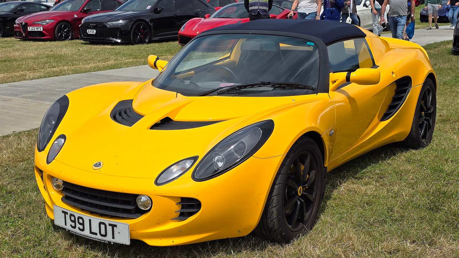 A yellow Lotus Elise Series 2